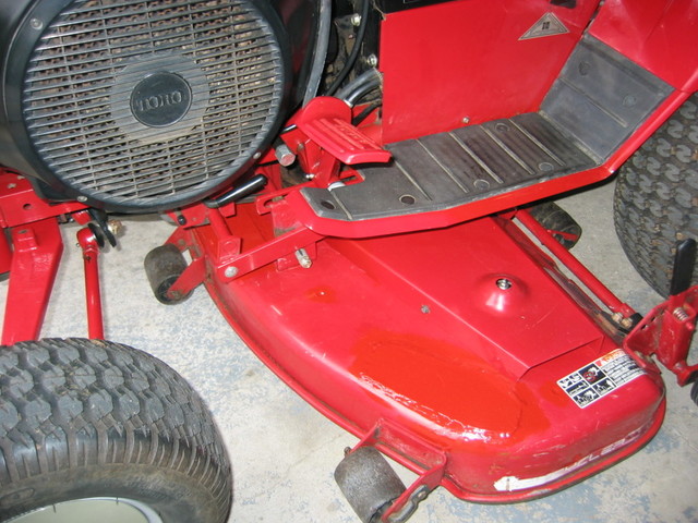 ... wrong here? - Wheel Horse Tractors - RedSquare Wheel Horse Forum
