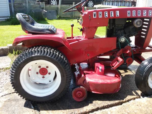 AMERICAN CLASSIC Wheel Horse Garden Tractor w/ Mower Deck,Snow Plow,Ch ...