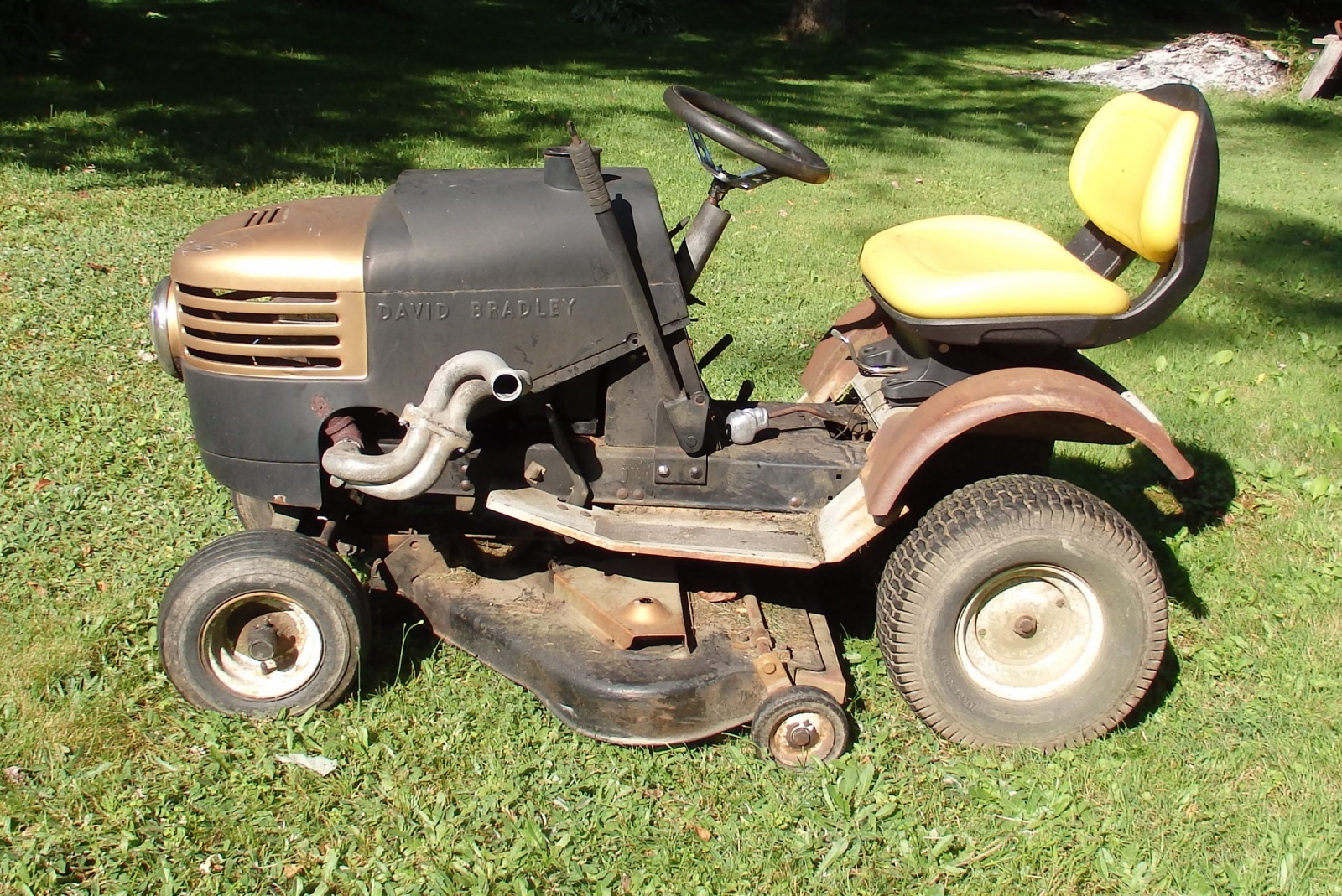 Free Horse with House: 1987 Wheel Horse 252-H