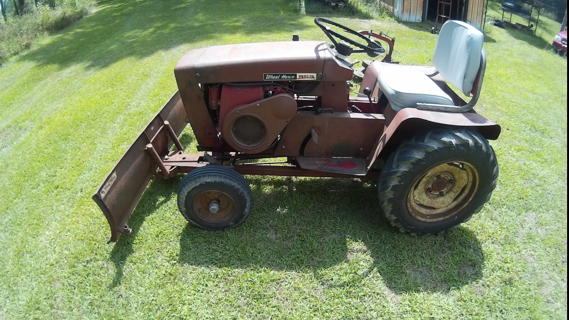 Wheel Horse 953 Lawn and Garden Tractor - YouTube