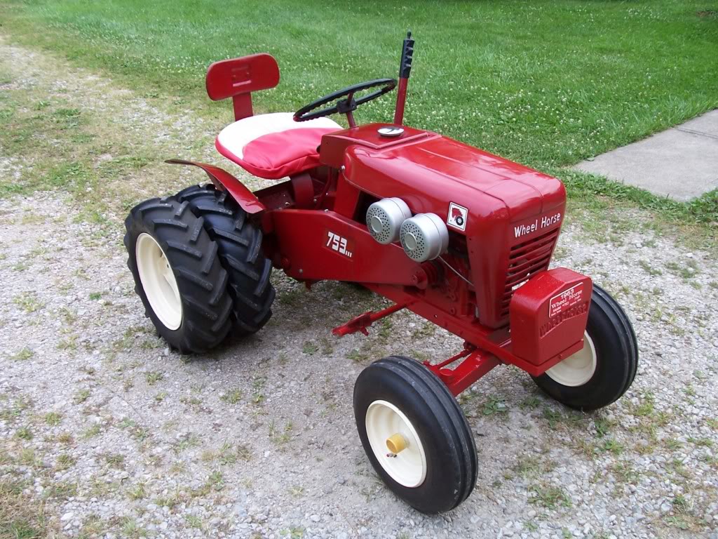 ... tractor dual wheels | duals and here is a nice wheel horse with duals