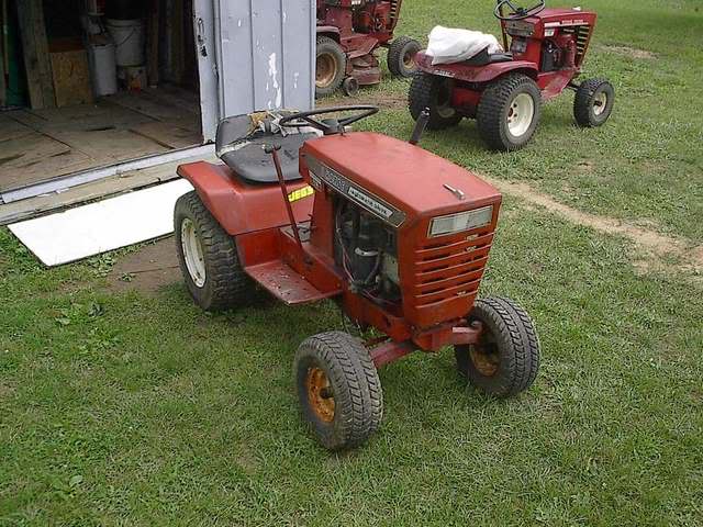 Charger V8 - Wheel Horse Tractors - RedSquare Wheel Horse Forum