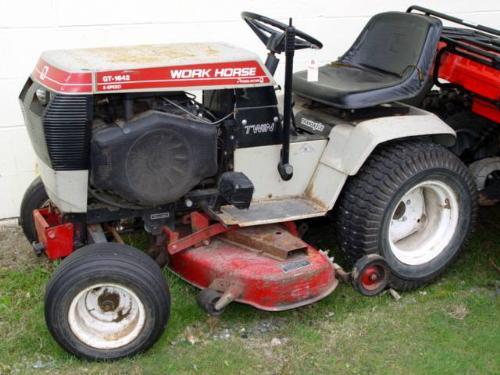 WORK HORSE BY WHEEL HORSE GT-1642 8 SPEED RIDING