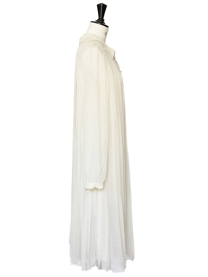 ... Off white pleated silk chiffon dress Retail price 1800€ Size 36/38
