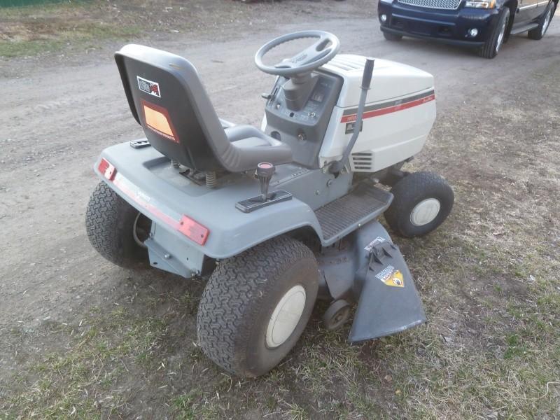 White Lawn Tractor: Model# FST-15 A... | NH Baler & Construction ...