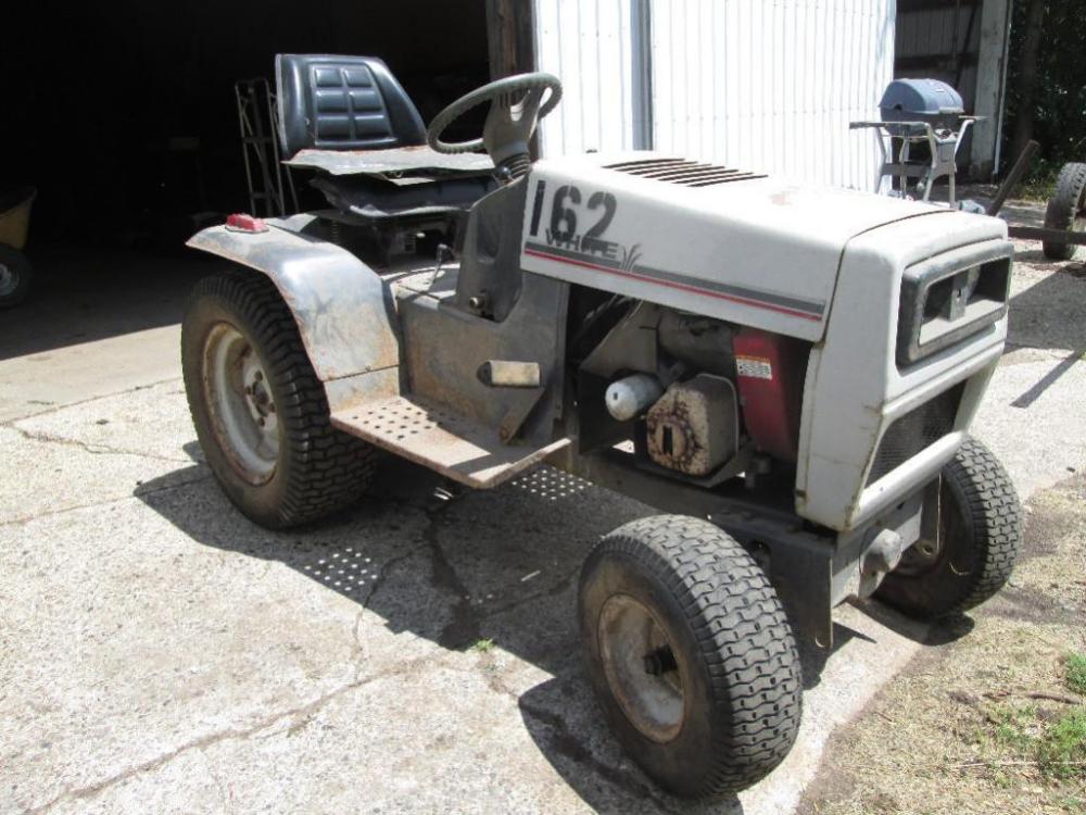 White GT-2055 hydro garden tractor, Briggs and Stratton v-twin 20hp ...