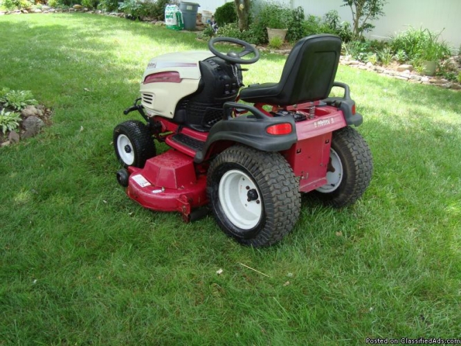 White Lawn Tractor GT 2550 - Price: $950 in Walkersville, Maryland ...