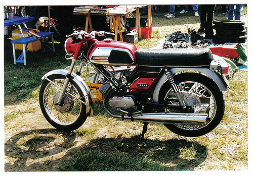 Motobécane 125 LT | coupes moto Légende 1999 | Jean | Flickr