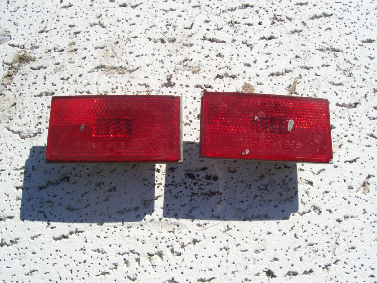 White Taillight Lenses SAE-P1-A-70 for LT-16 Lawn Tractor [SAE-P1-A-70 ...