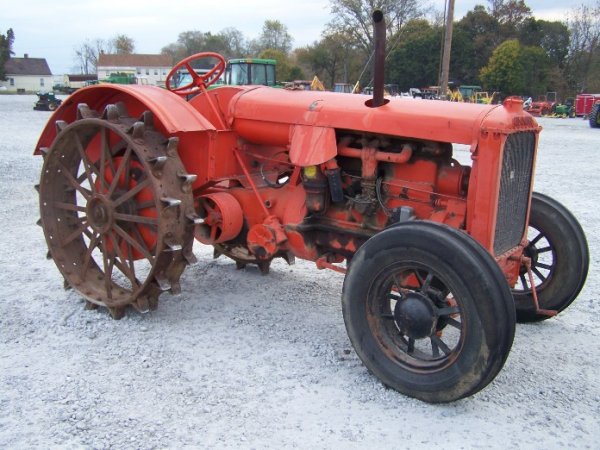 2256: Allis Chalmers E 25-40 Antique Tractor On Steel : Lot 2256