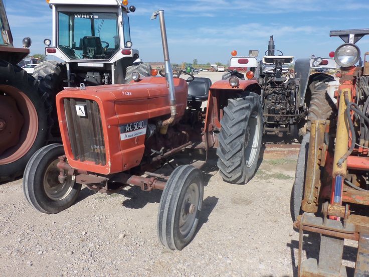 40hp Allis Chalmers 5040 tractor