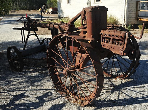 1919 Allis Chalmers 6 - 12 | Unusual in that the front axle ...