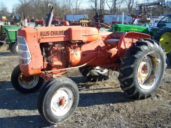 2331: Allis Chalmers ED40 Antique Farm Tractor : Lot 2331