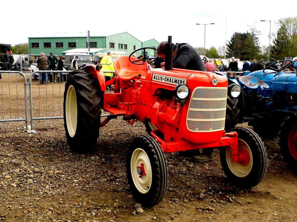 ALLIS CHALMERS FD3 TRACTOR | PHOTOGRAPHED AT CHEFFINS SUTTON ...
