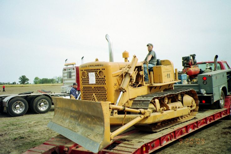 Allis Chalmers HD11 bulldozer on lowboy