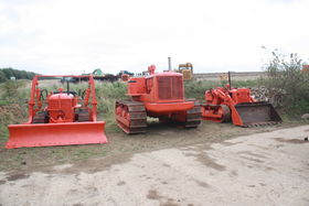 Allis-Chalmers line up of a Allis-Chalmers HD7, HD-19 and an HD-5 ...