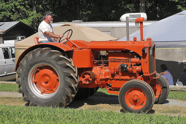 Allis-Chalmers U | At the Southeast Old Threshers' Reunion ...