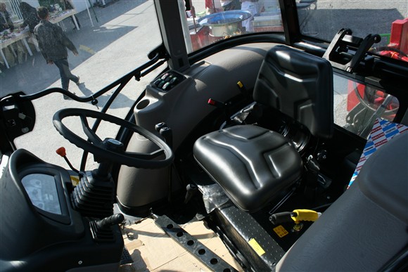 ArmaTrac 604e - ArmaTrac Traktori - Mehanizacija - AgroKlub.com