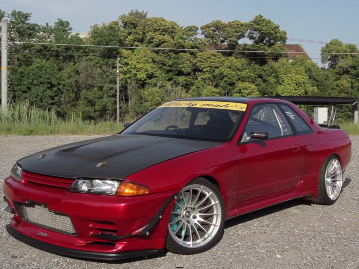 Video: This Time Attack R32 GT-R Was Built By Some Wacky Guys - REVVED