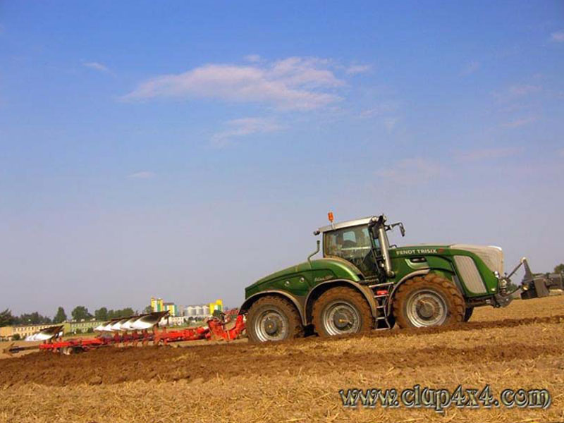 Tractors - Farm Machinery