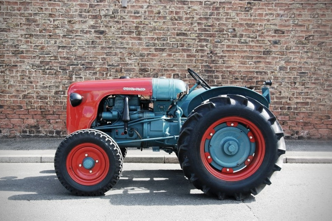 1955 Lamborghini DL25 Farm Tractor | HiConsumption