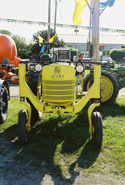 1938 Avery Ro-Trak tractor | Flickr - Photo Sharing!