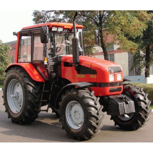 BELARUS 1221.3 tractor | Utilaje Agricole Wirax Tractoare Piese Schimb
