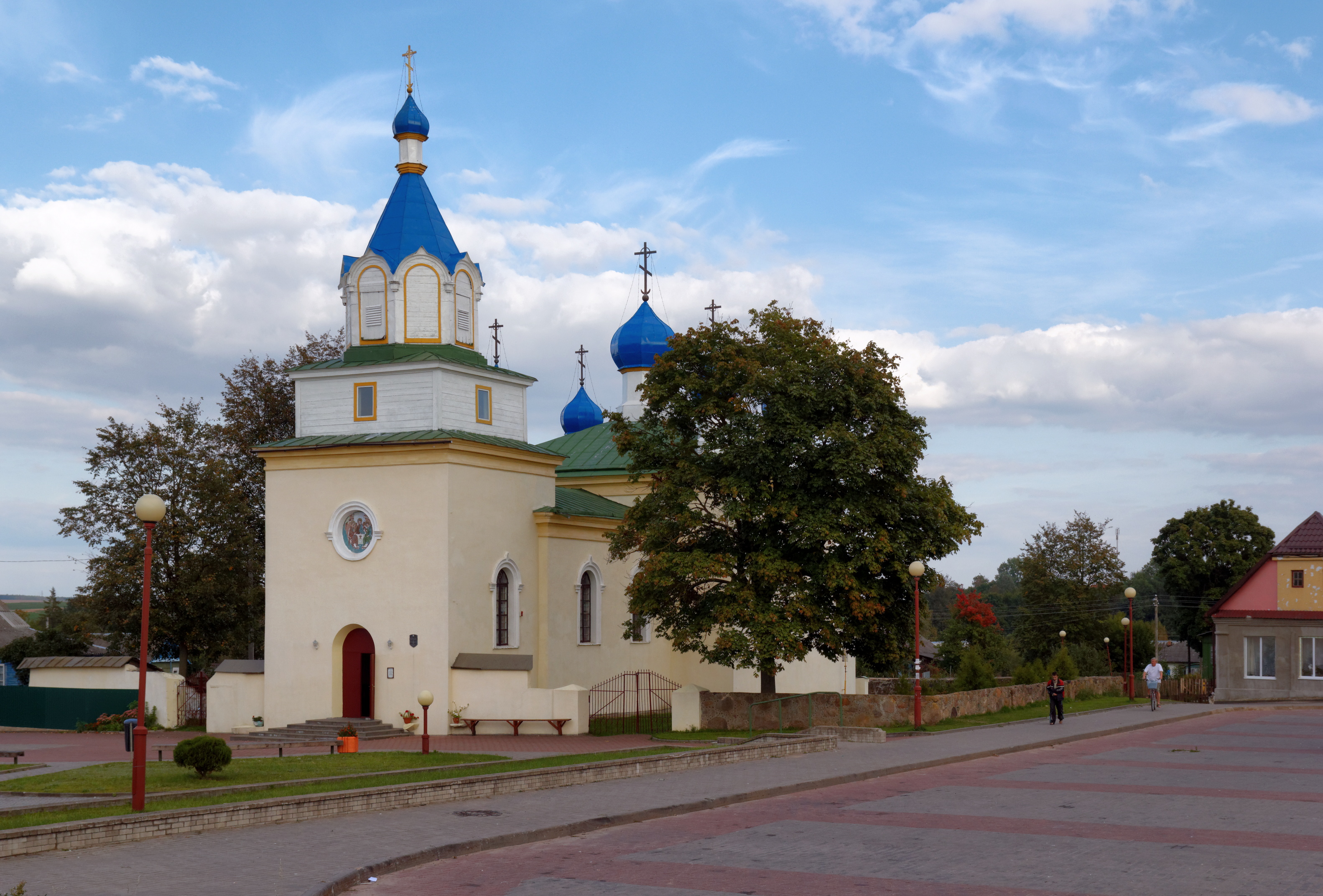 File:Belarus Mir Trinity church 8458 2145.jpg - Wikimedia Commons