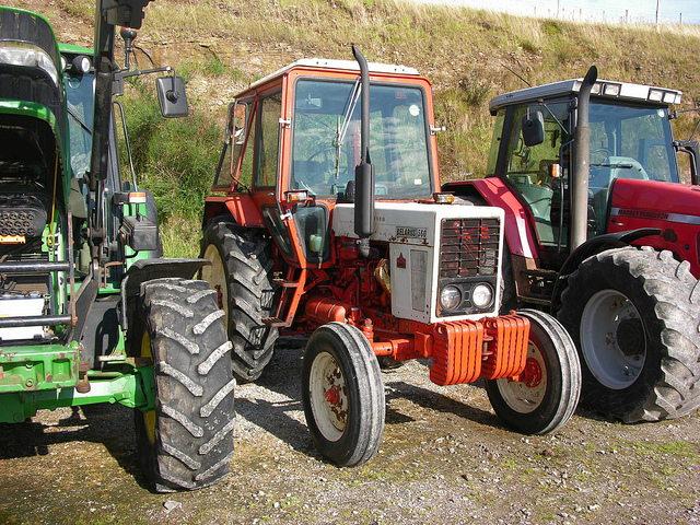DSCN1727,Belarus 560 Tractor | Humberston auction mart | Flickr ...