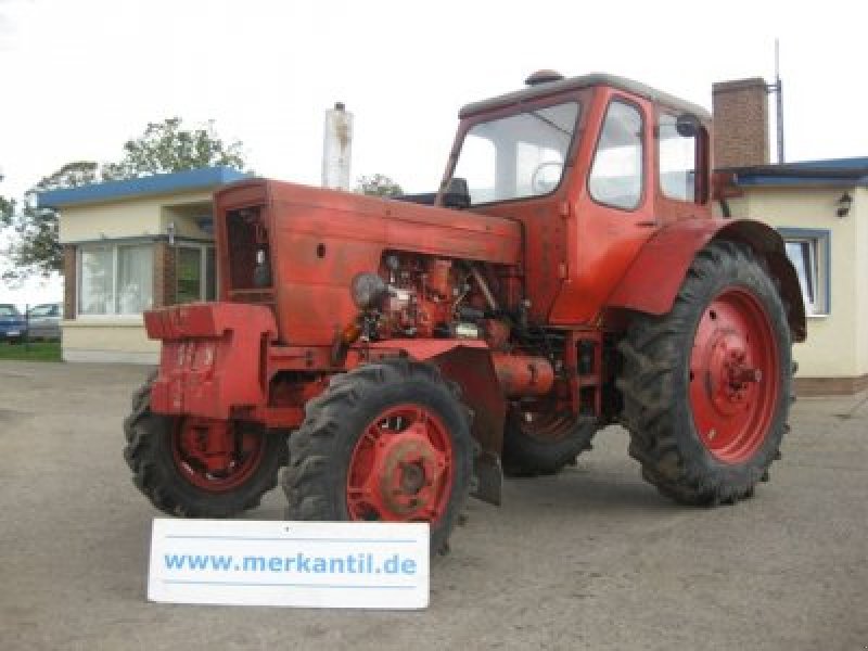 Belarus MTS 52 Traktor - technikboerse.com