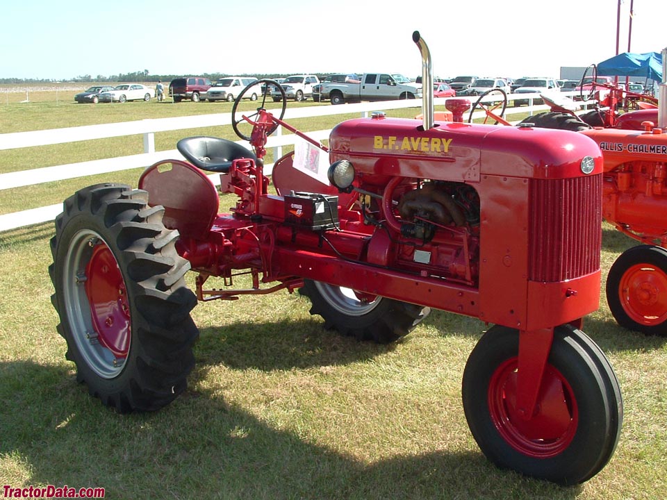 1950 B.F. Avery model R with single front wheel. (2 images) Photos ...
