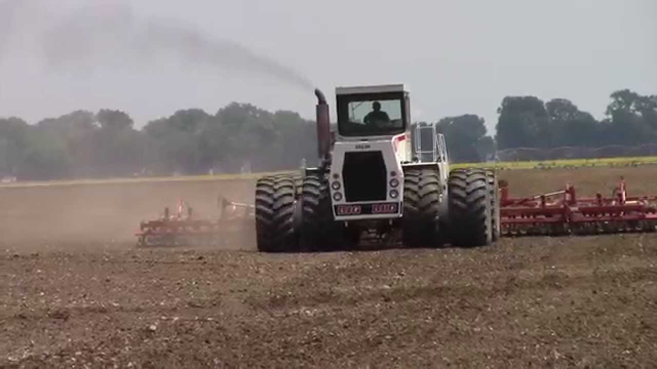 Big Bud 525/50 4wd Tractor - YouTube