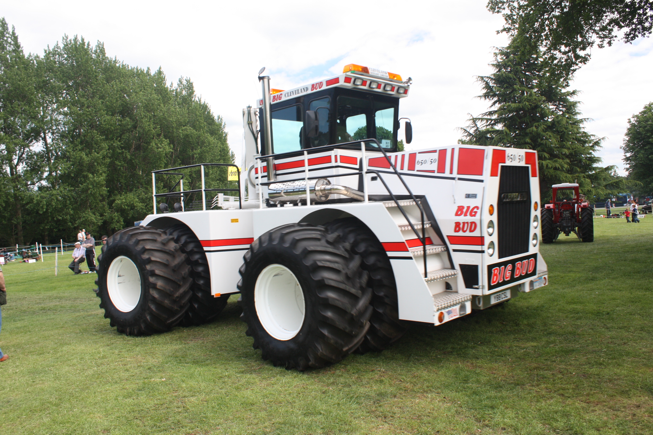 Image - Big Bud 650-50 at Newby 2010 - IMG 8973.jpg - Tractor ...