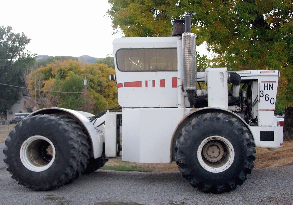 Big Bud - Tractor & Construction Plant Wiki - The classic vehicle and ...