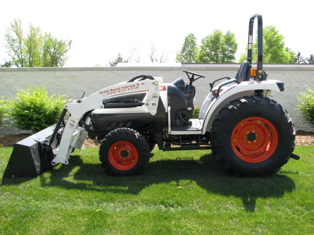 BOBCAT CT450 COMPACT TRACTOR