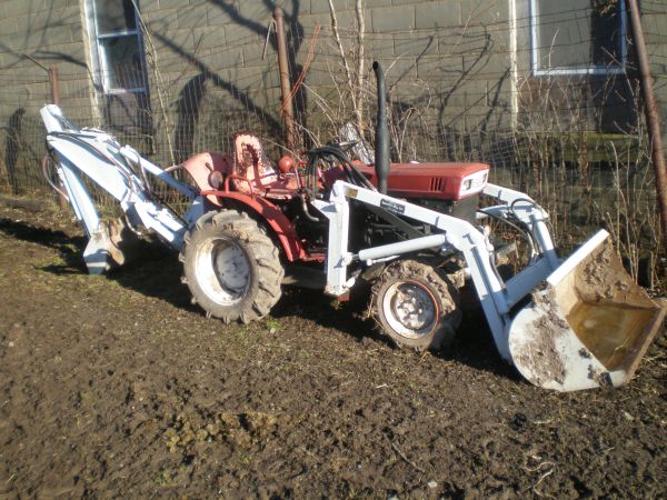 bolens g154 4x4 compact tractor. runs and works good. 80s machine. 15 ...