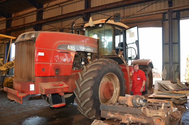 This Buhler / Versatile Scraper Tractor 485 HP is required to run with ...