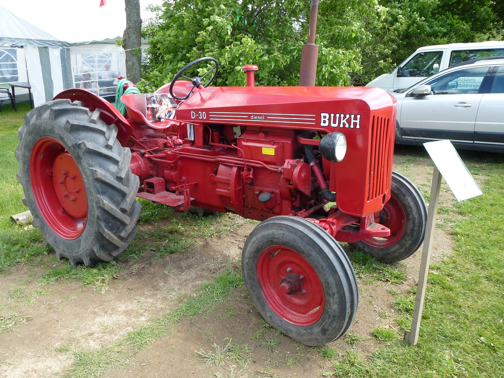 Bukh D30 | Danish build tractor | Gert L | Flickr