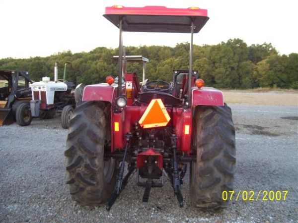 1130: CASE IH 695 4WD TRACTOR WITH FRONT LOADER : Lot 1130
