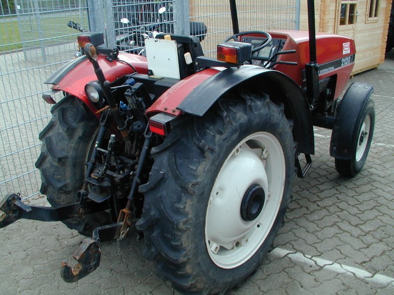 Tractor Case IH 2120 H - technikboerse.com