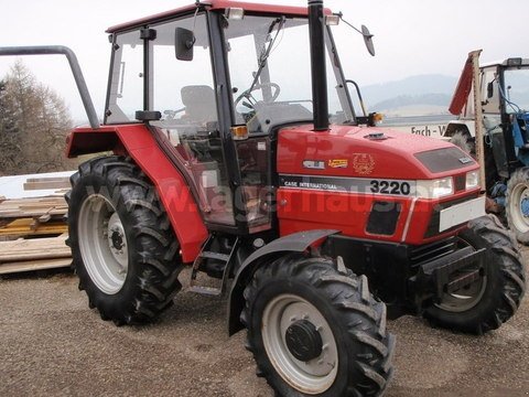 Tractor Case IH 3220 A TURBO - agraranzeiger.at - sold