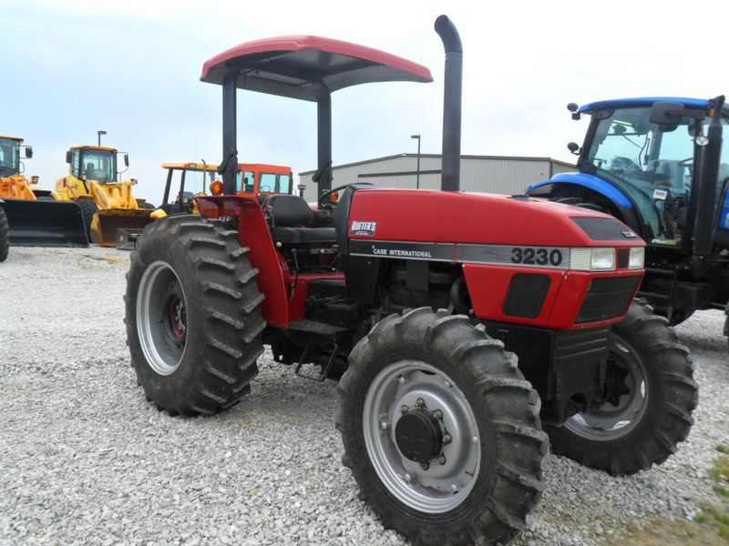 Case IH 3230 Tractor #17345793 Rueter's ELKHART Iowa | Fastline