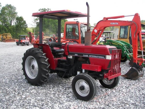 1150: Case IH 395 Compact Tractor with Canopy 587 Hrs : Lot 1150