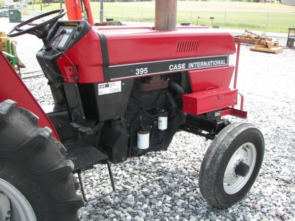 1150: Case IH 395 Compact Tractor with Canopy 587 Hrs : Lot 1150