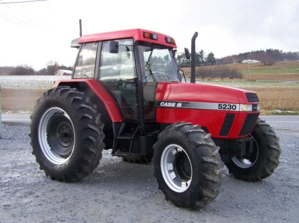 4336: Case IH 5230 4x4 Farm Tractor with Cab : Lot 4336