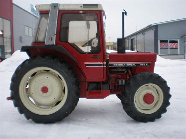 Case IH 585 XL_tractors Year of Mnftr: 1982, Price: R 165 871. Pre ...