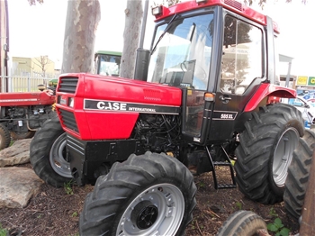 Case IH 585XL 4WD Tractor (Located: Cavan, SA) Auction (0023-8000441 ...