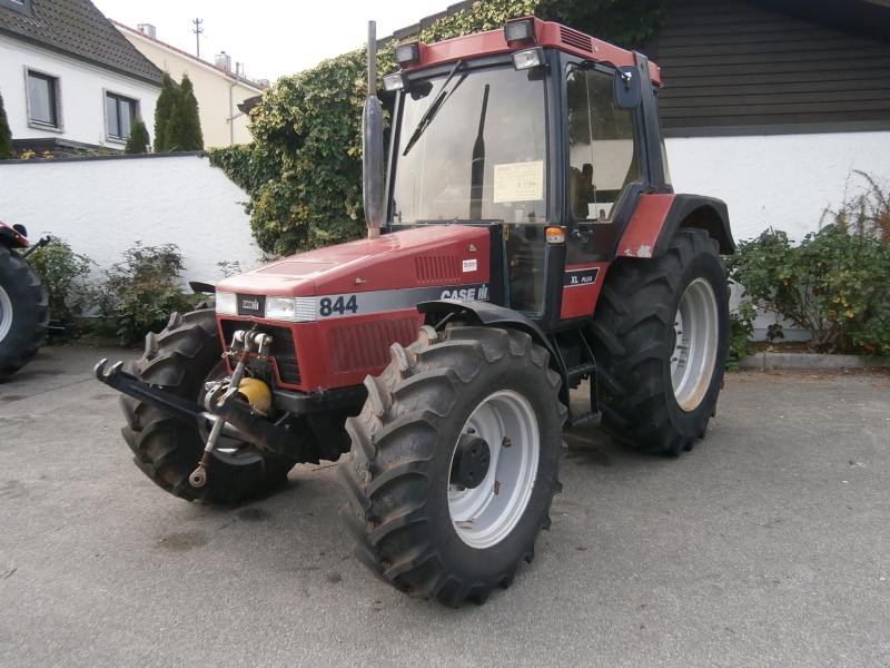 Case IH 844 XL Plus Traktor - technikboerse.com