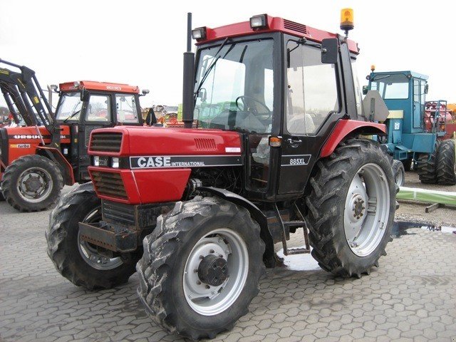 ... for used and new :: Second-hand machine Case IH 885 XLA Tractor - sold