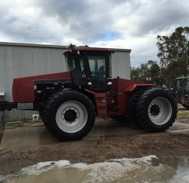 CASE IH 9250 Tractor with Linkage | Machinery & | Farm Tender